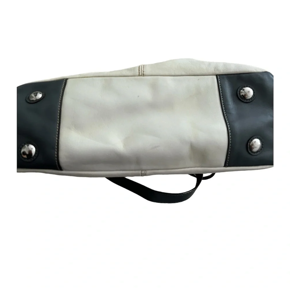 Coach East West Pleated Gray & White Tote Bag with Dust Bag - Picture 4 of 12